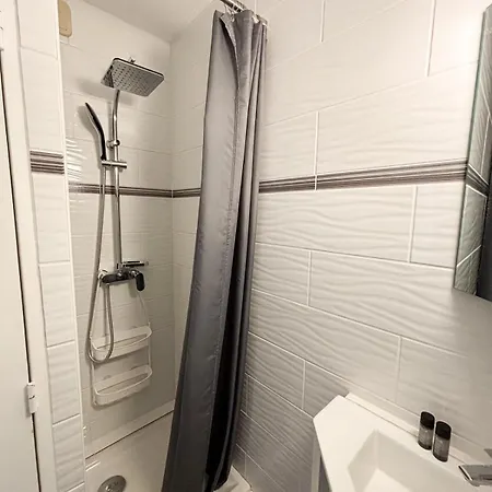 Lumineux Avec Balcon Vue Piscine * Agde